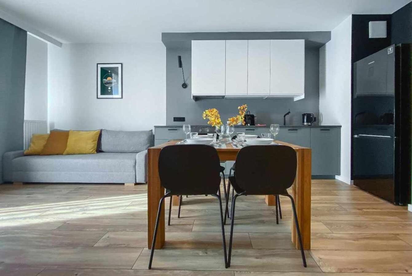 Apartment Like *
